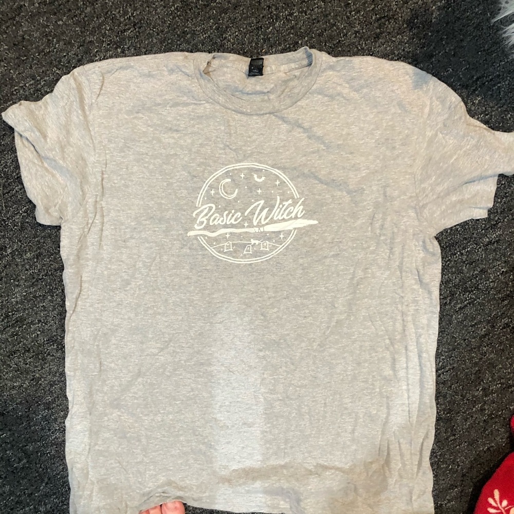 Basic witch graphic Halloween T-shirt